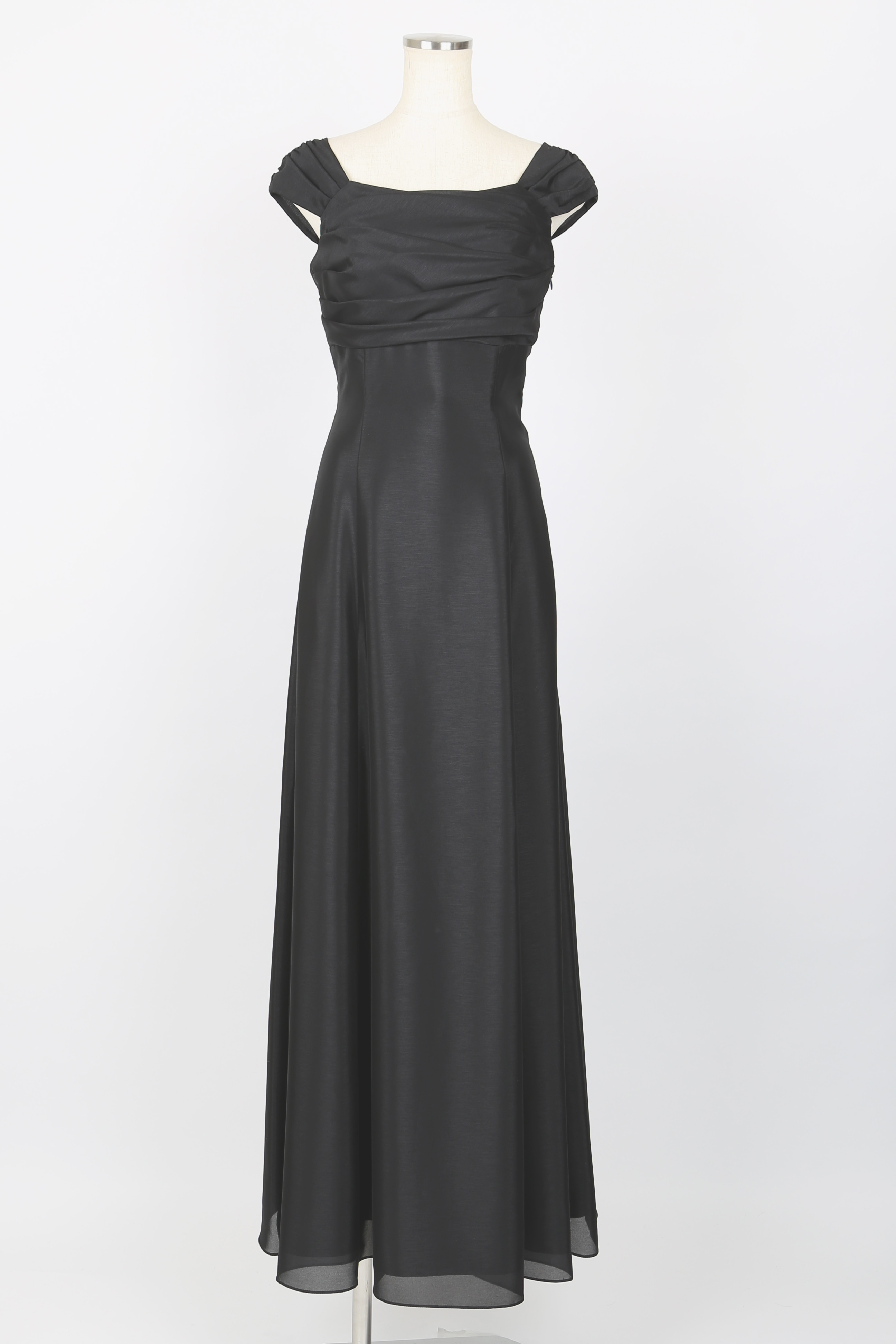 PREFERENCE PARTY’Sのブラックマキシ丈ドレス – 銀座のレンタルドレス サロン、シェアリーコーデ